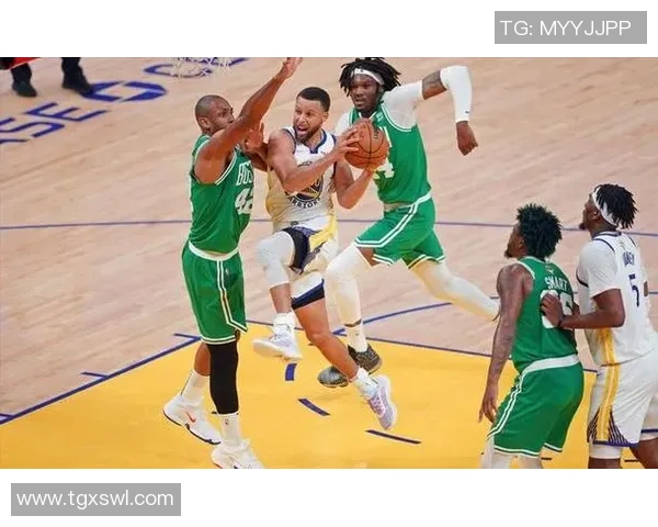 广州排球队防守策略分析与比赛表现评估探讨 广州排球队防守策略分析与比赛表现评估探讨